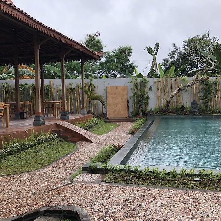 Rumah Dharma 3 Grha Timoho ジョグジャカルタ エクステリア 写真